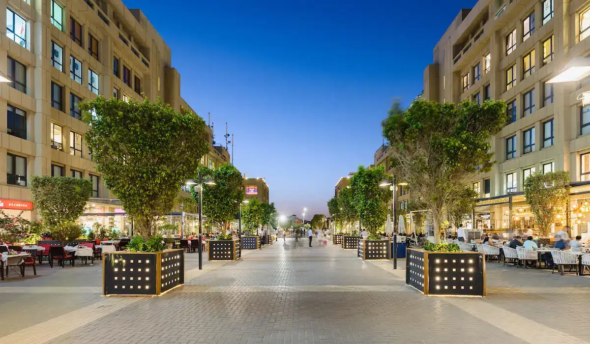 مدينة السادس من اكتوبر والشيخ زايد المولات والمباني الأدارية